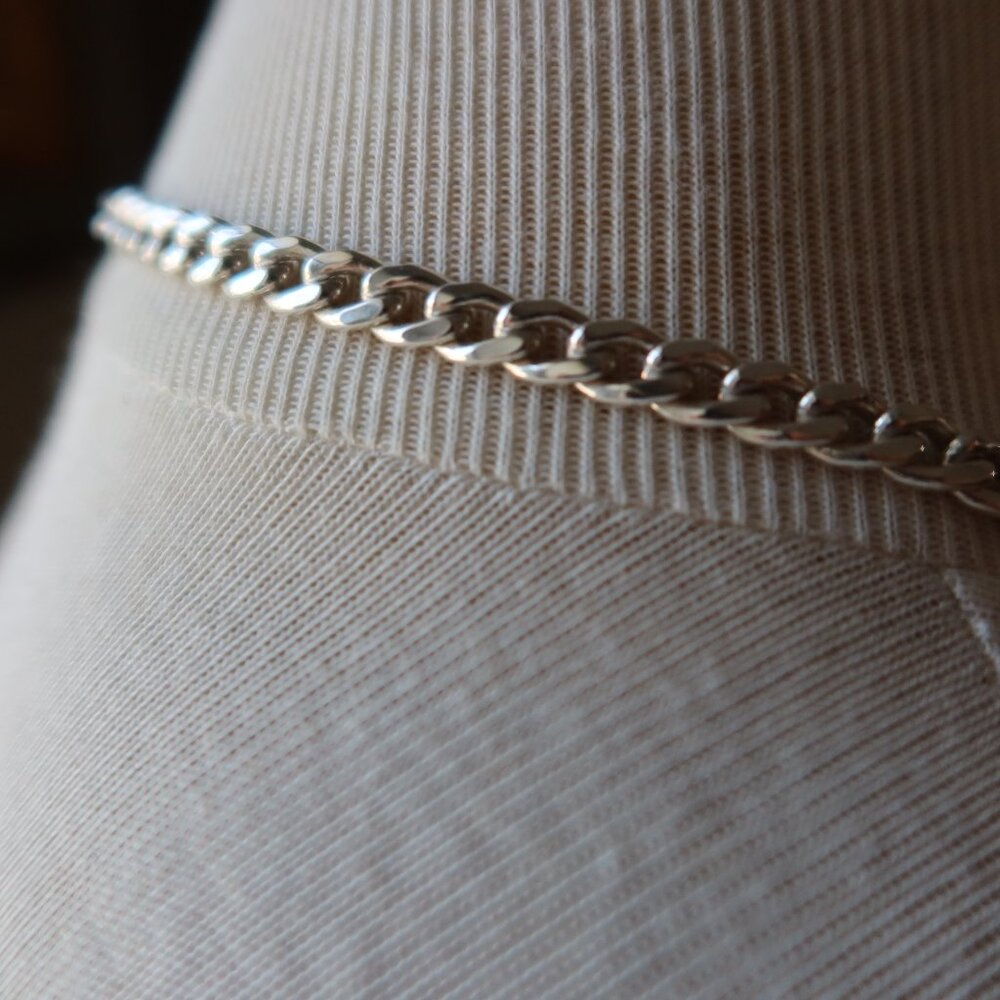 Authentic GUCCI curb chain & Gucci tag sterling silver necklace stamped $800+ - Picture 5 of 16